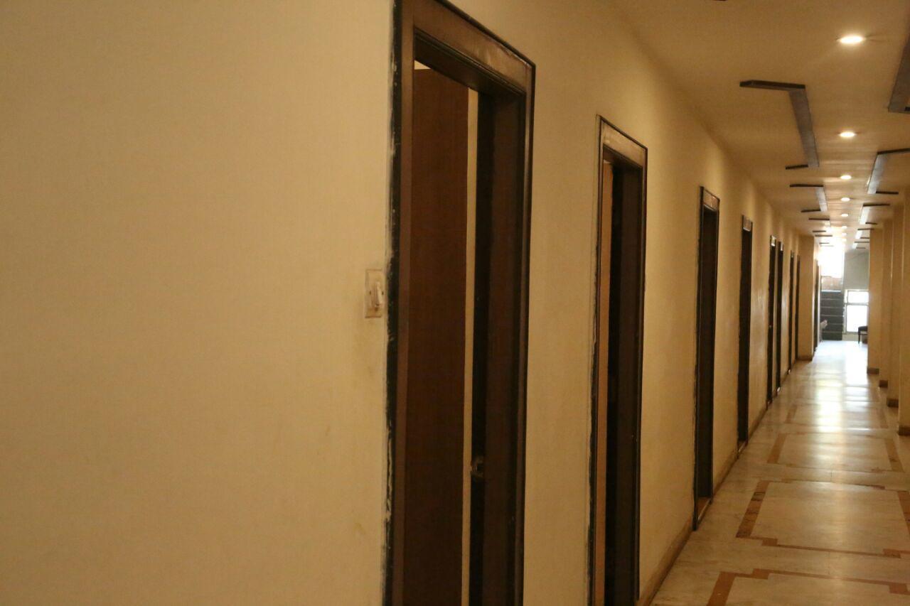 Hotel Surya Гваліор Екстер'єр фото